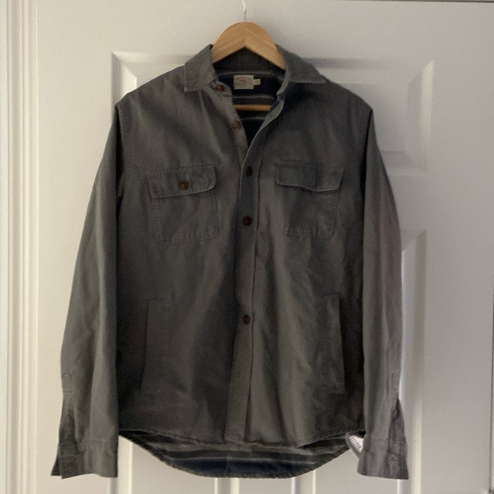 Faherty men's shirt jacket in gray size small